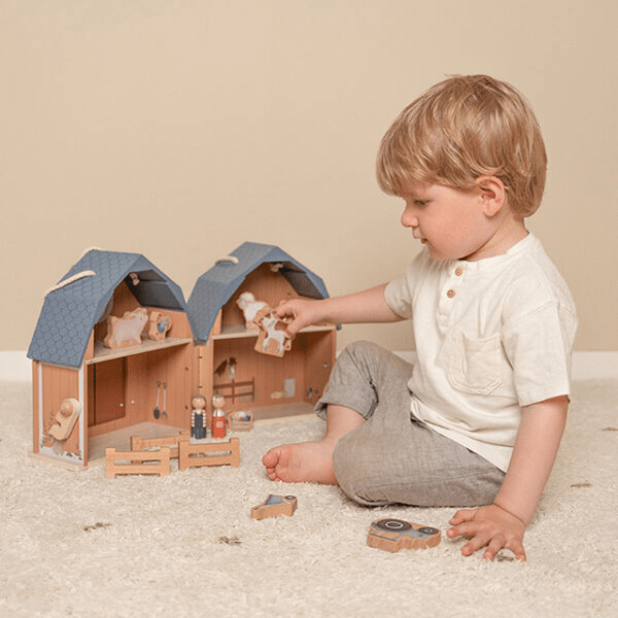 Wooden house - Little Farm