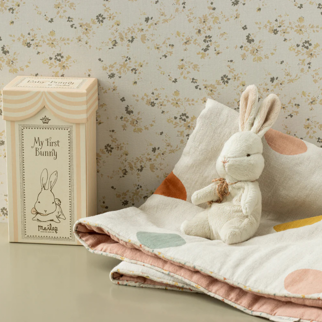 Zuikutis rausvoje dėžutėje - Off white