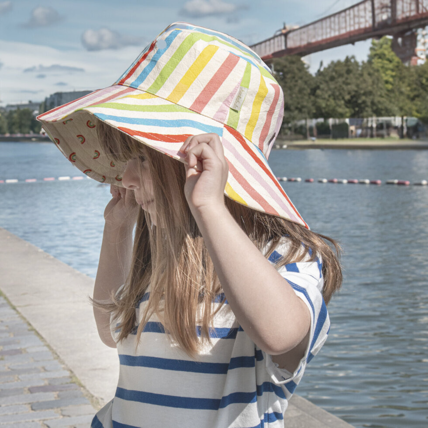 Reversible hat - Rainbow Stripes