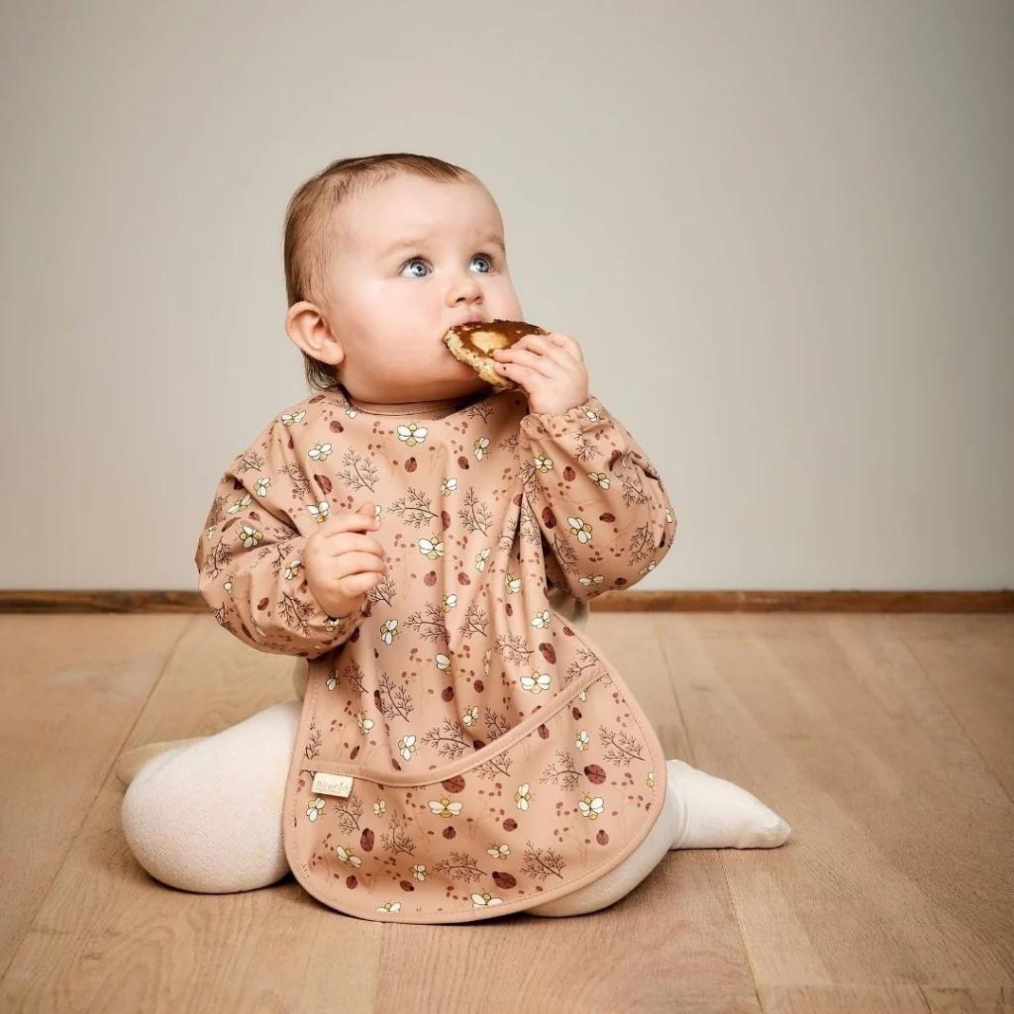 Nuuroo Luna bib with long sleeves - Koala forest