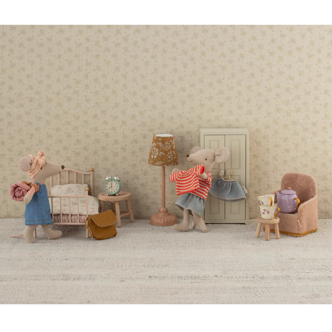 Peliukės sesutės drabužiai