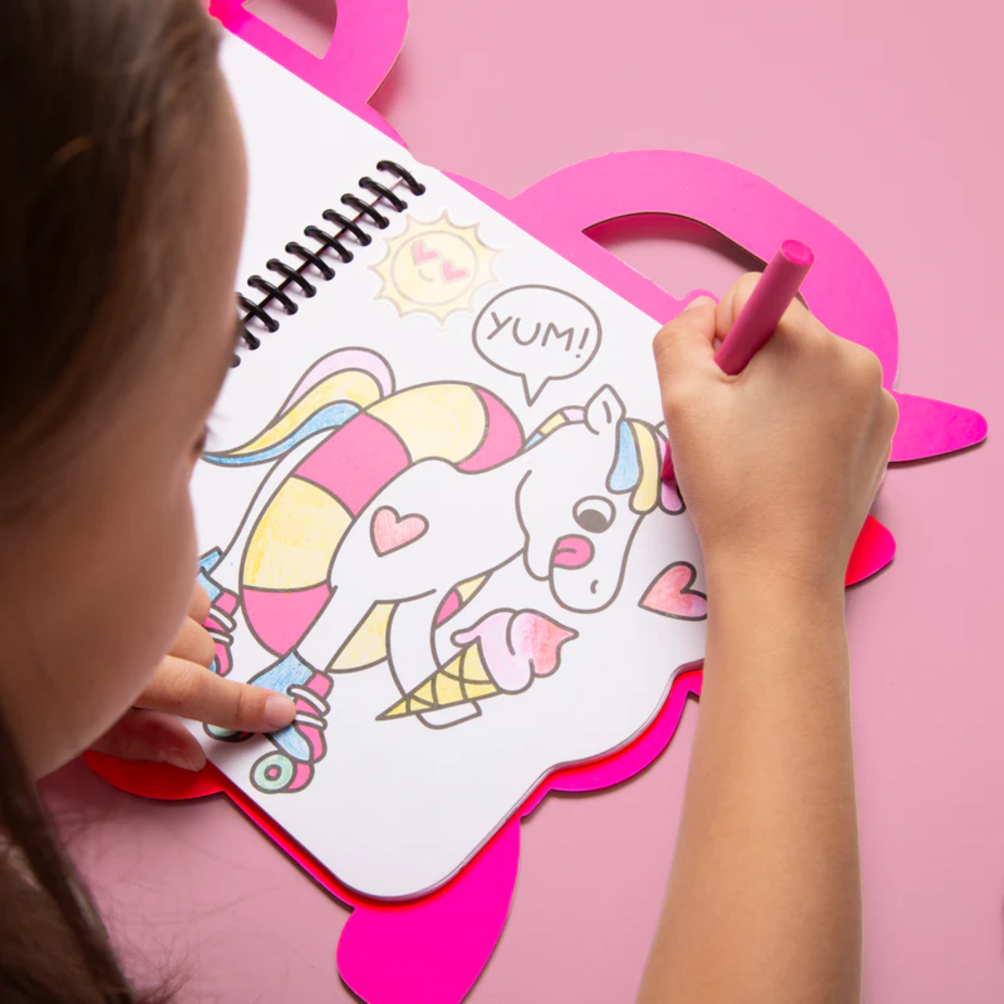 Spalvinimo knygutė su lipdukais - Lily