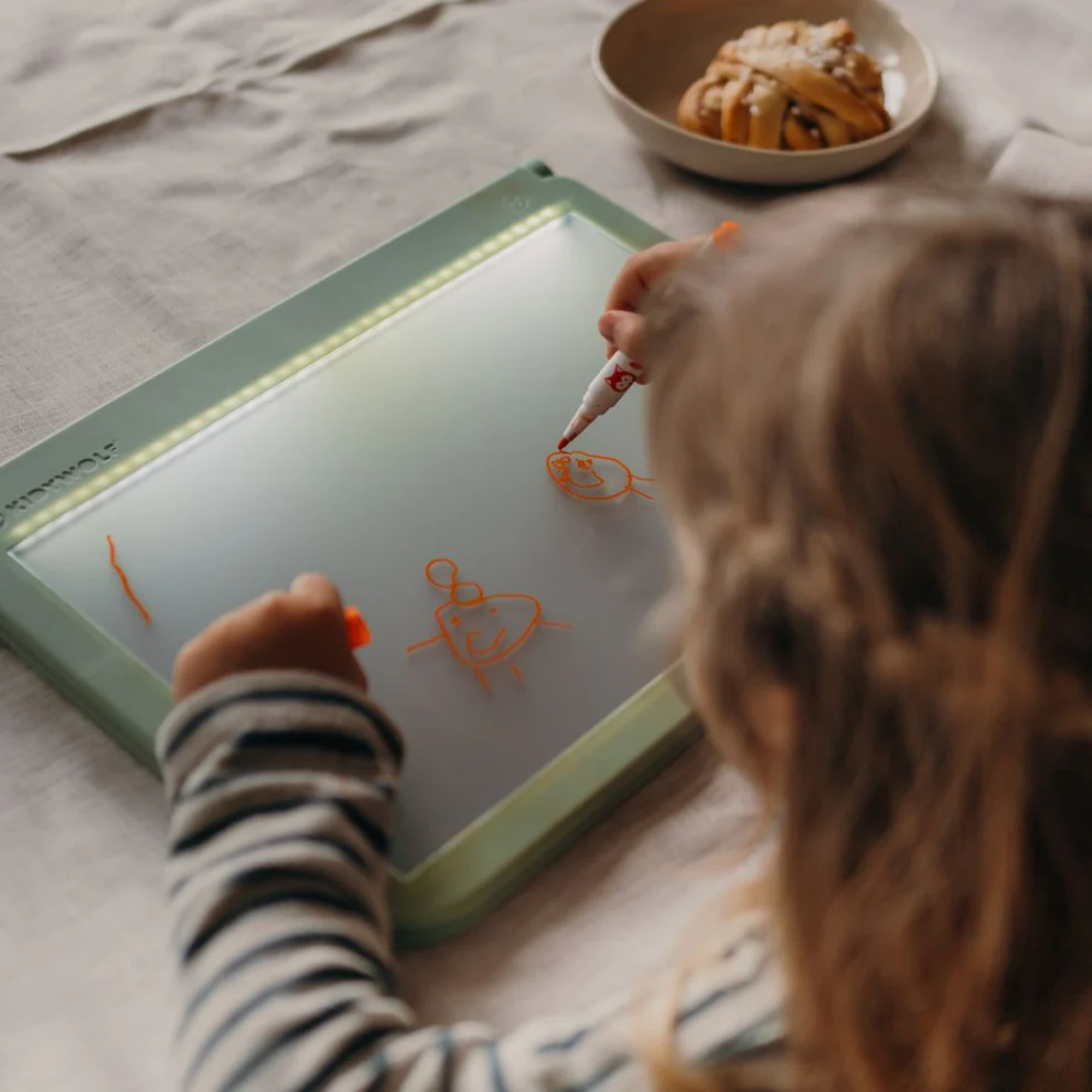 Šviečianti piešimo planšetė Kidydraw Pro