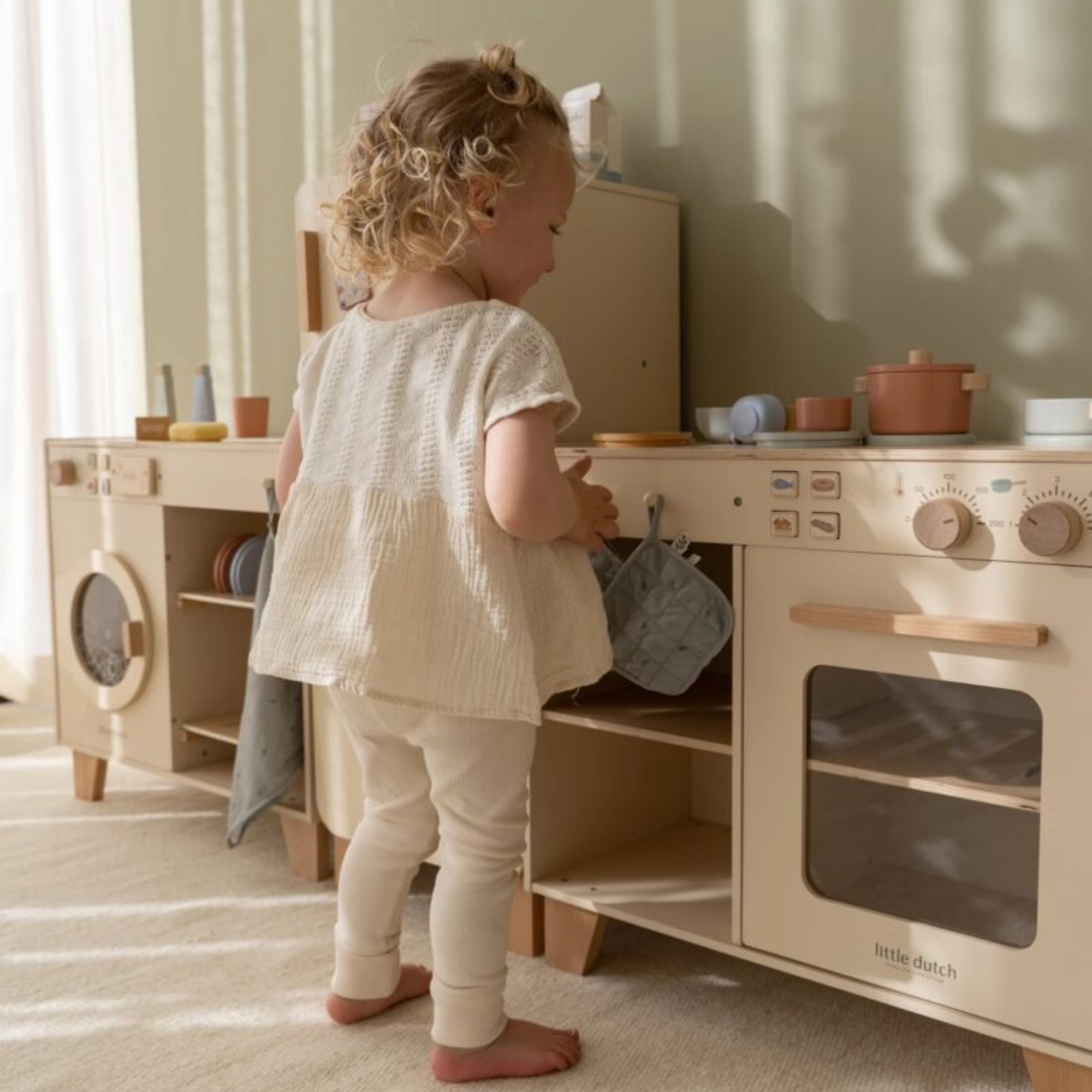 Medinė žaidimų virtuvė (ribota serija)