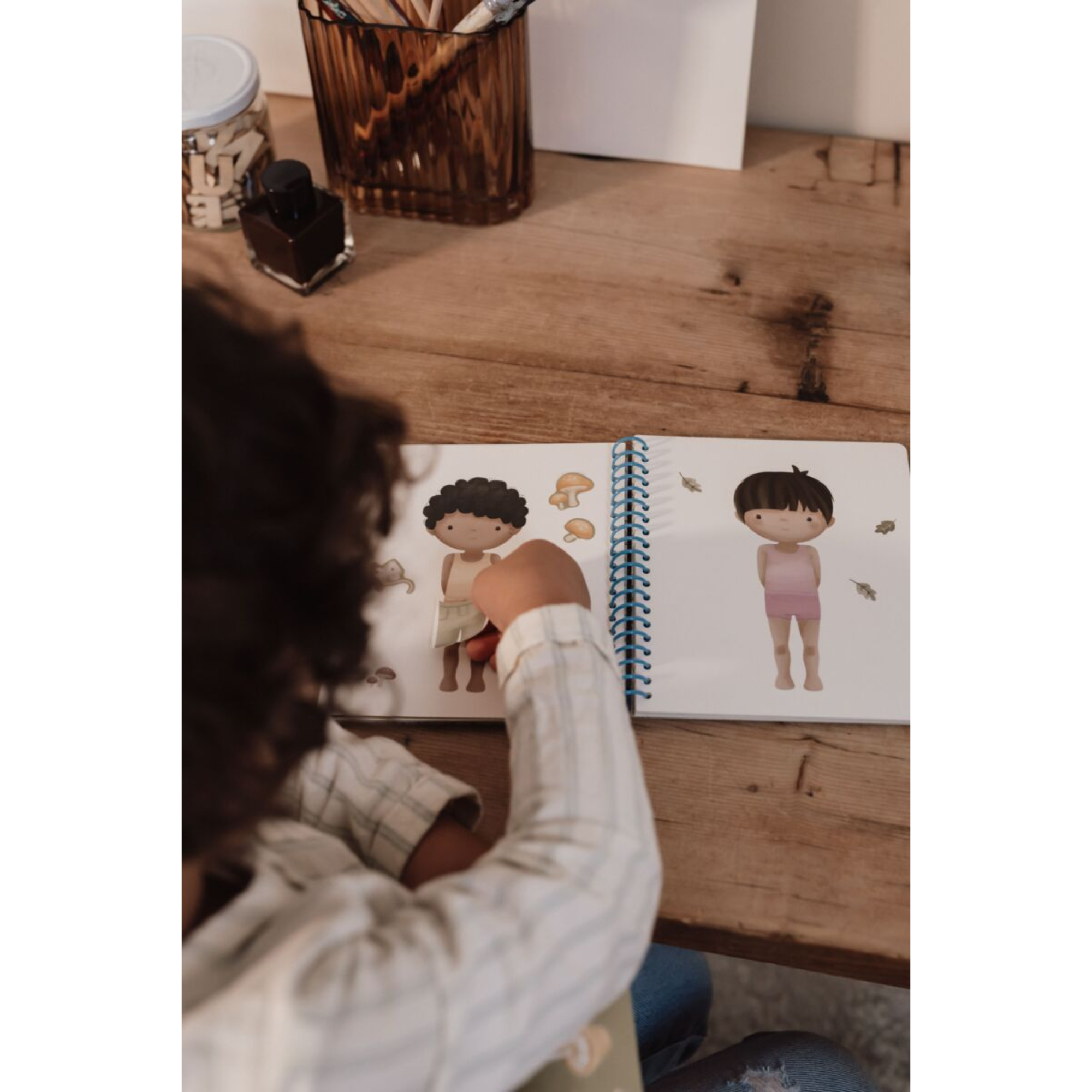 Daugkartiniai lipdukai - Dress up Jim & Forest Friends