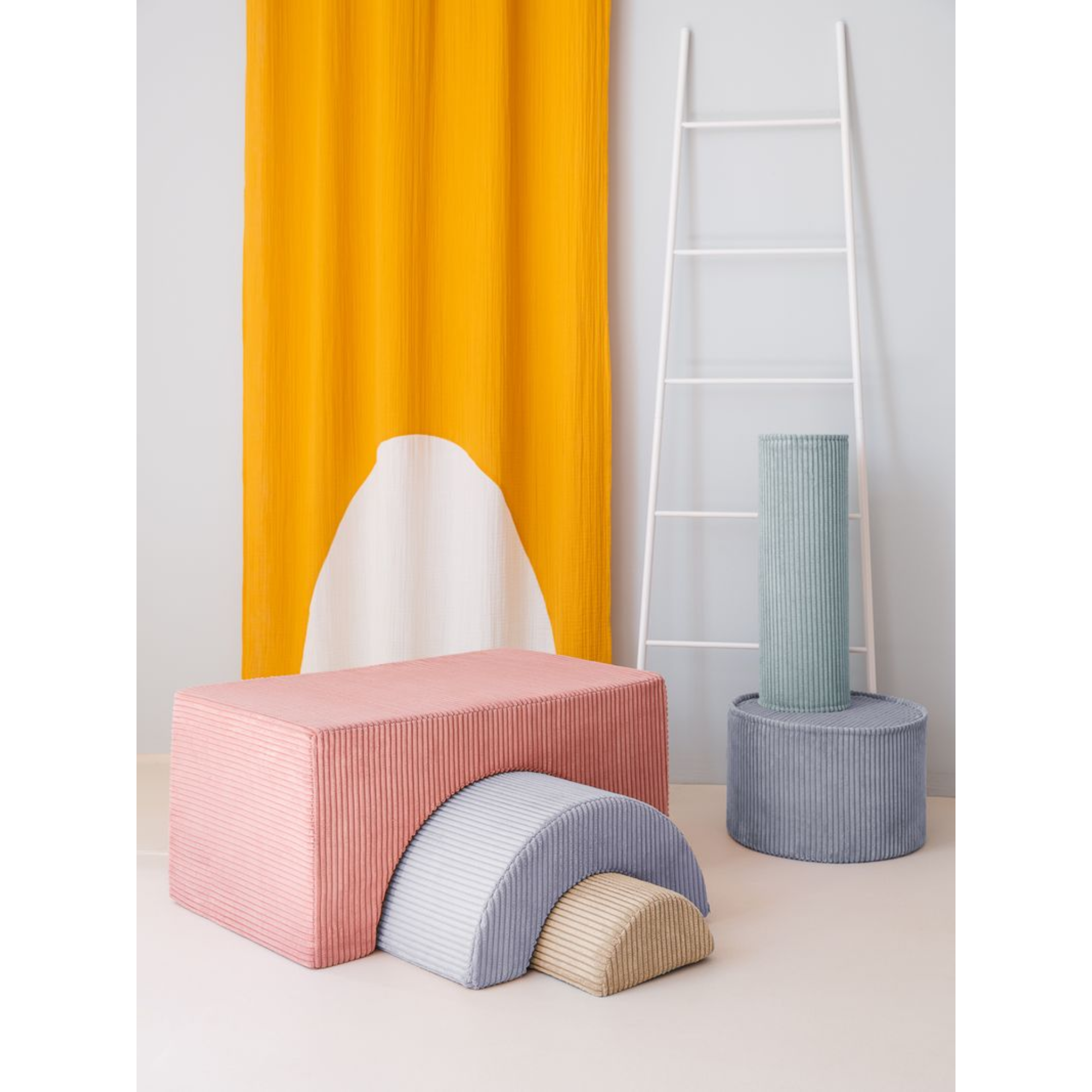 Rainbow vaikiškų baldų rinkinys - Pink Mousse