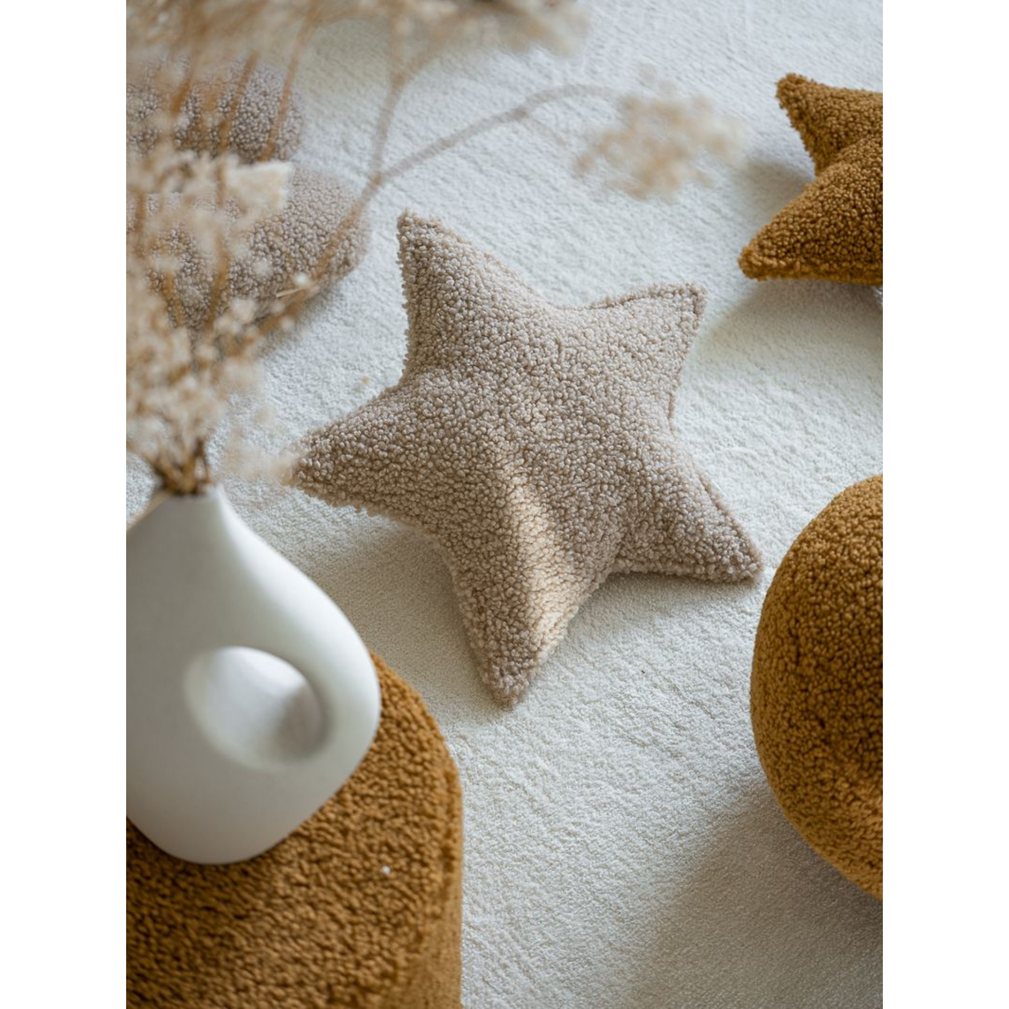 Pagalvėlė Star - Biscuit