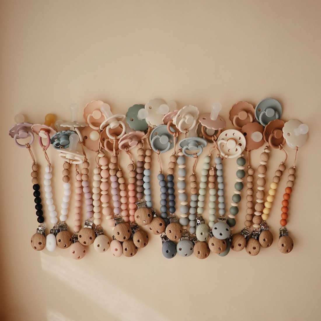 Pacifier holder | HERA - Stone