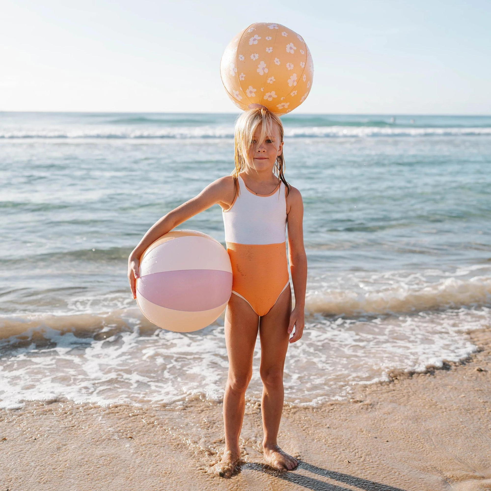 Pripučiamų paplūdimio kamuolių rinkinys - Princess Swan
