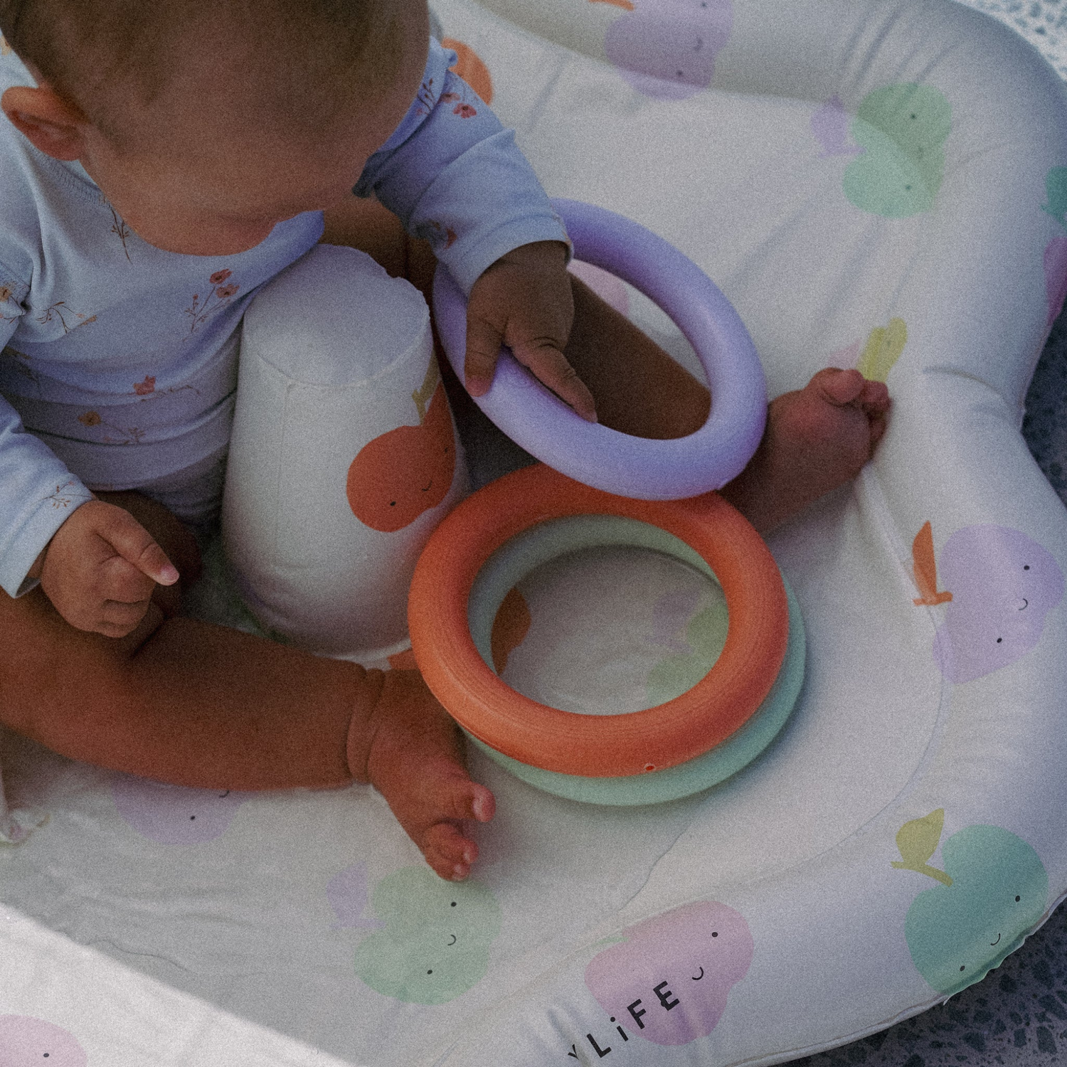 Kūdikių žaidimų kilimėlis -Apple Sorbet Multi
