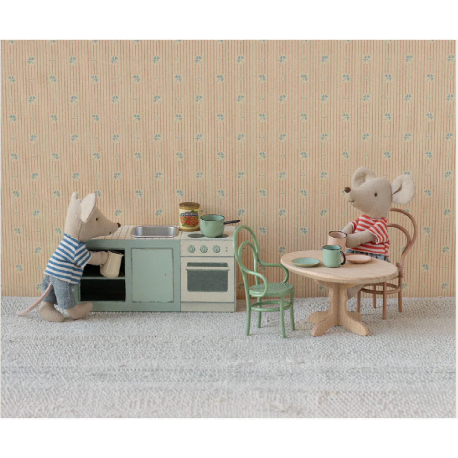 Peliukų virtuvės spintelė