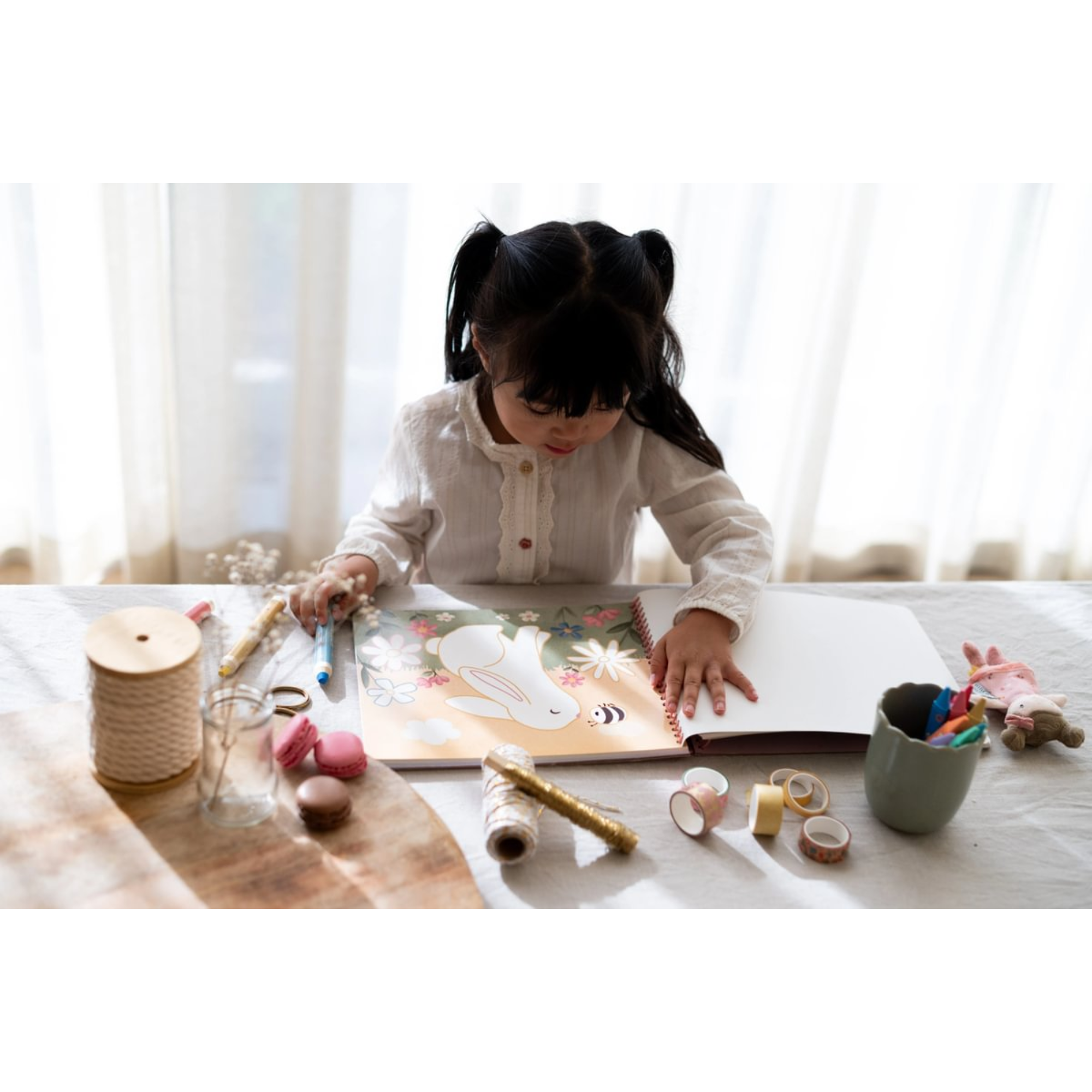 Spalvinimo knygelė - Rosa &amp; Friends