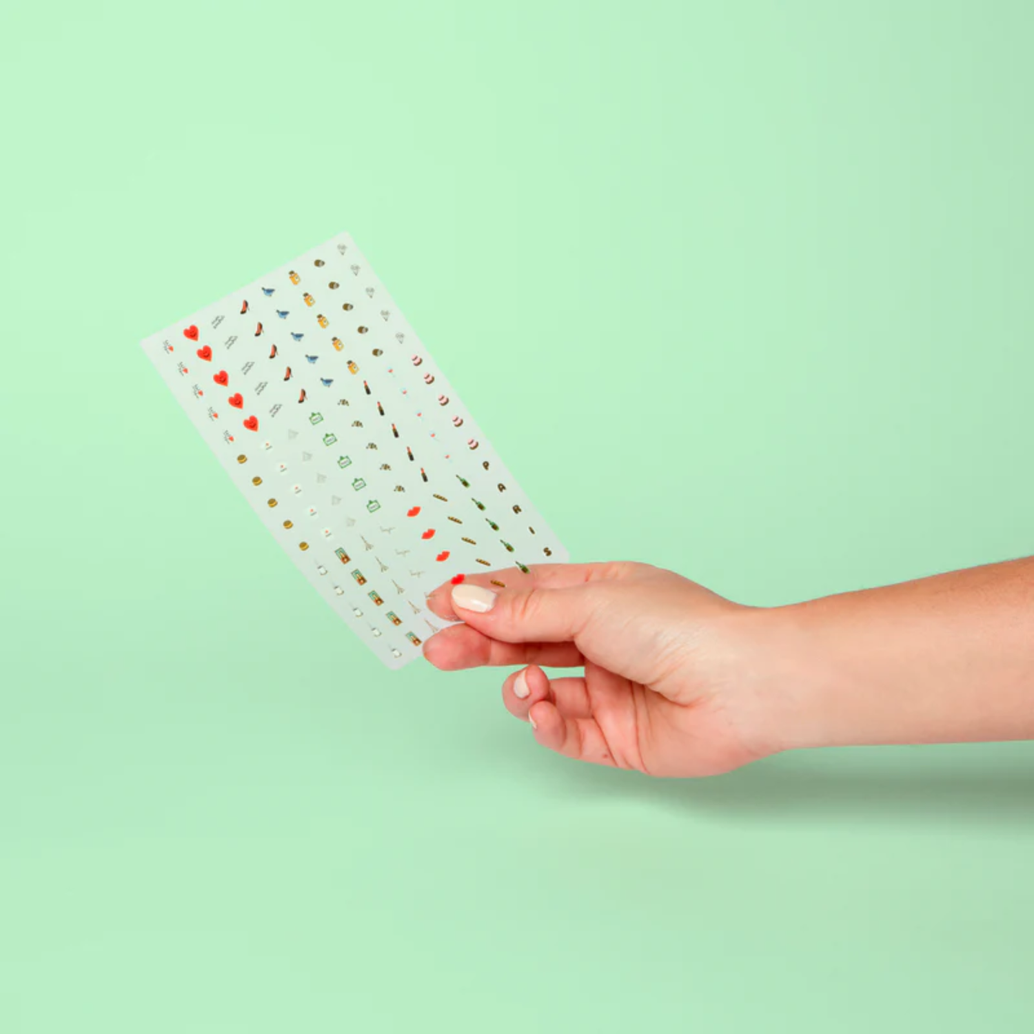 Lipdukai nagams - Paris