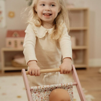 Medinis lėlių vėžimėlis - Soft Flowers