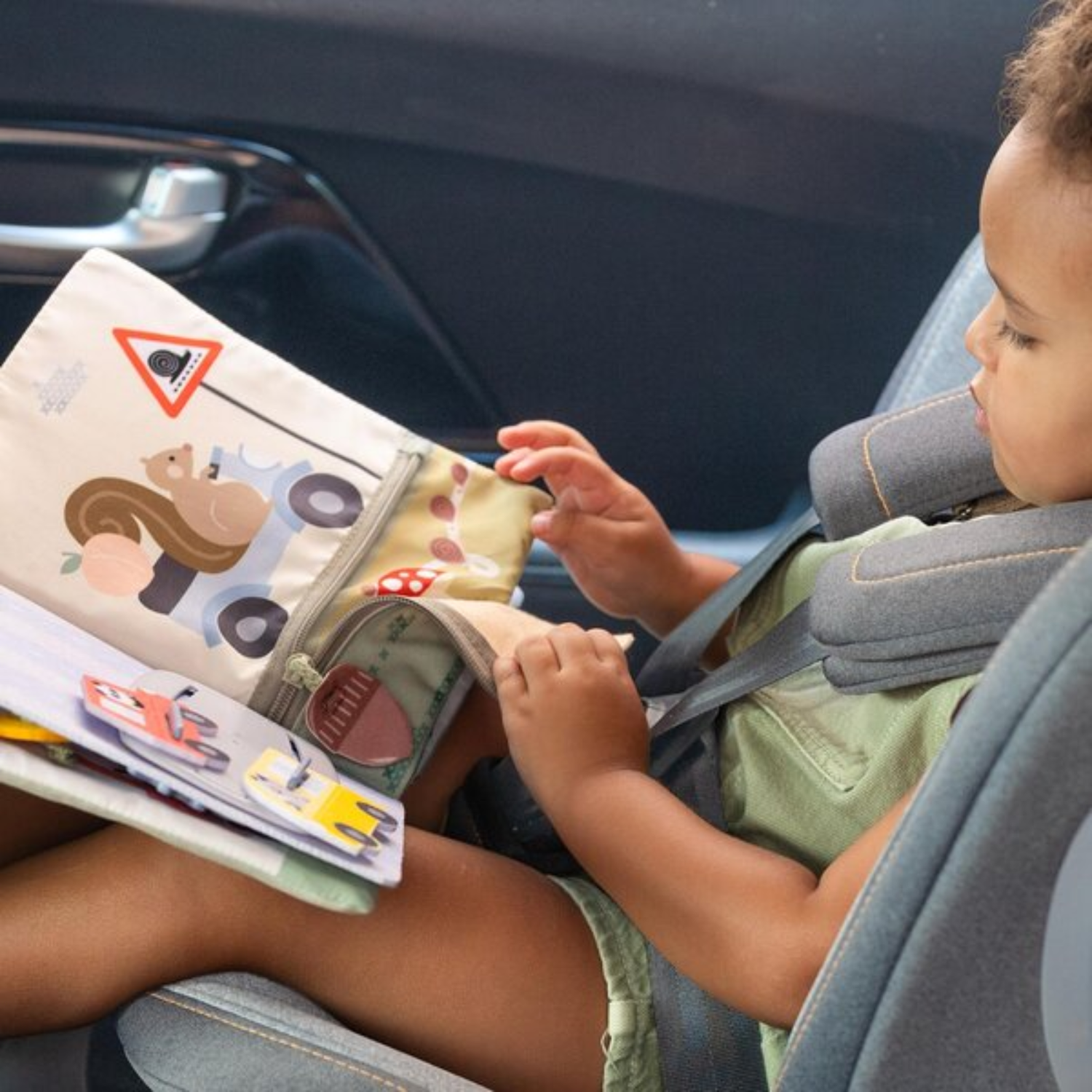 Pakabinamas žaislas automobilyje - Ride Time Busy Book