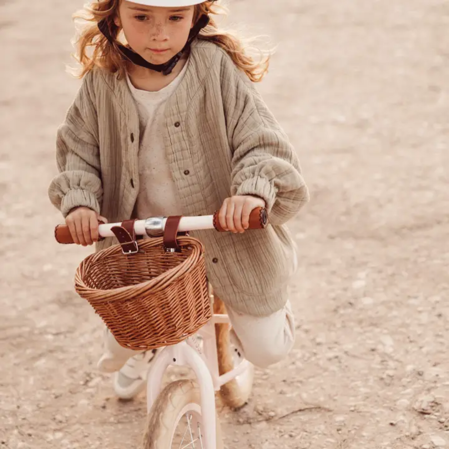 Cream balansinis dviratis