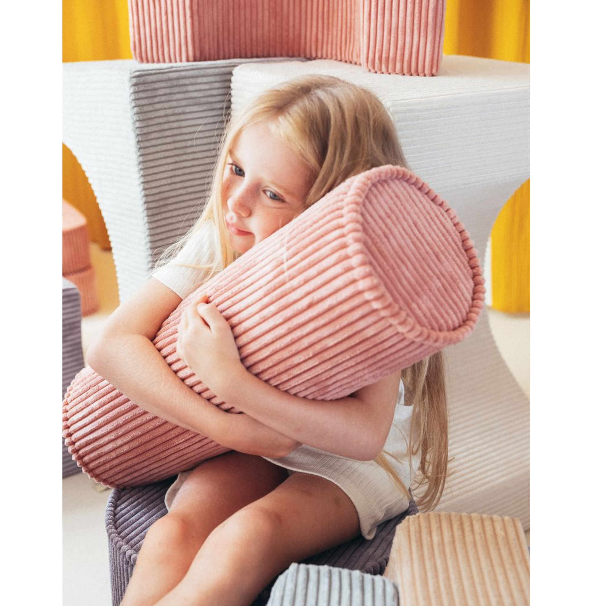 Pagalvėlė Roll - Pink Mousse