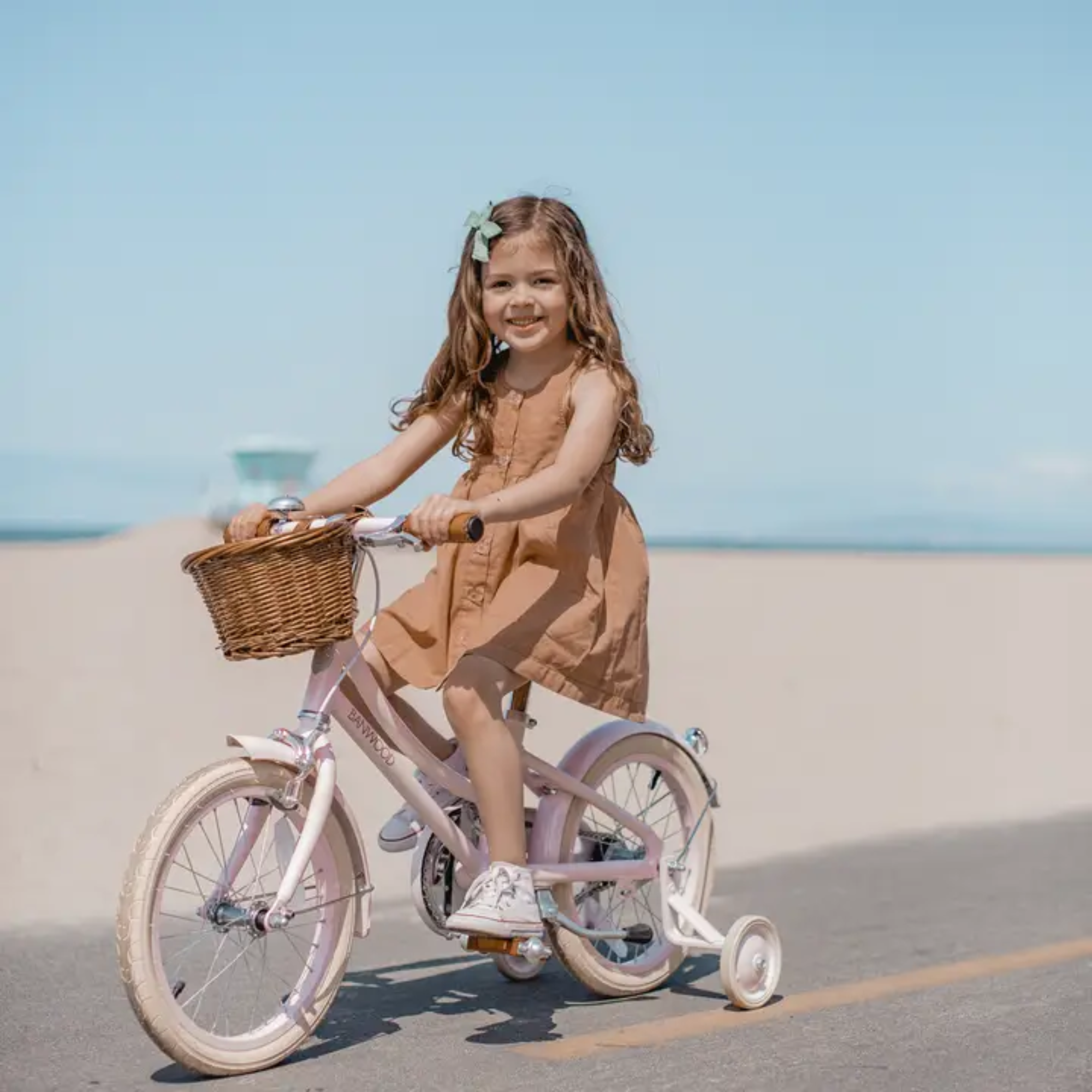 Banwood bike with pedals Classic White