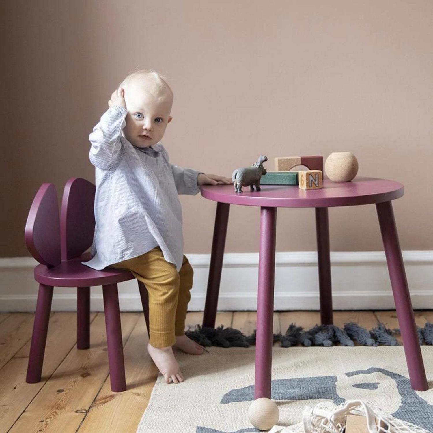 Mažas vaikiškas staliukas Mouse - bordinė - little-goose.com